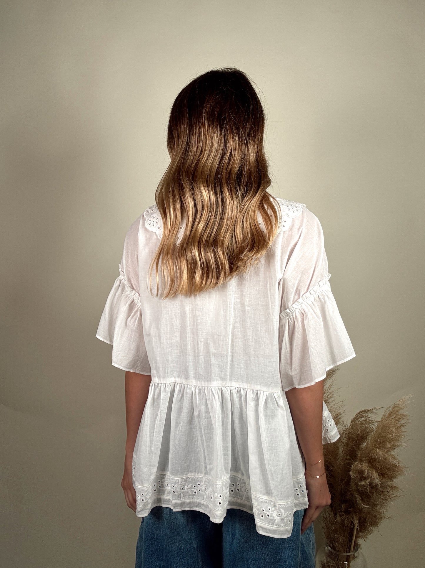 Embo Airy Collar Blouse