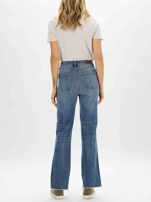 High Waist Criss-Cross WB Dad Jean Straight - Judy Blue Straight leg jean Criss Cross front High Waist FRONT RISE ( FRONT FLY PANEL): 9.75" FRONT RISE (BACK FLY PANEL): 11" INSEAM :31" 66%Cotton, 21% Poly, 11% Rayon, 2% Spandex Color: Blue