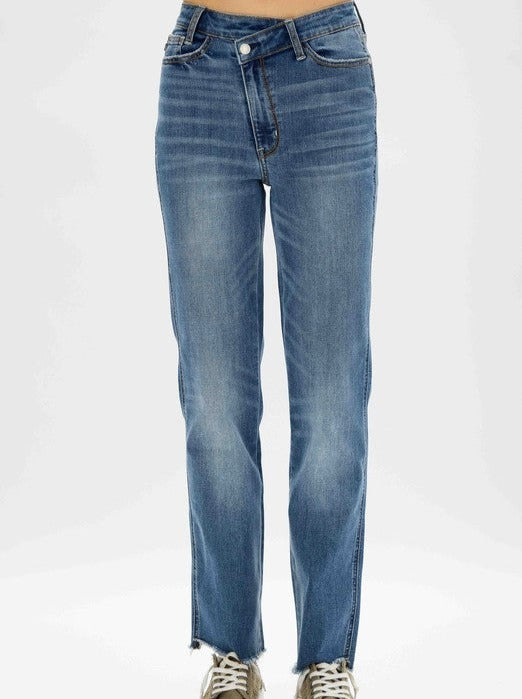 High Waist Criss-Cross WB Dad Jean Straight - Judy Blue Straight leg jean Criss Cross front High Waist FRONT RISE ( FRONT FLY PANEL): 9.75" FRONT RISE (BACK FLY PANEL): 11" INSEAM :31" 66%Cotton, 21% Poly, 11% Rayon, 2% Spandex Color: Blue