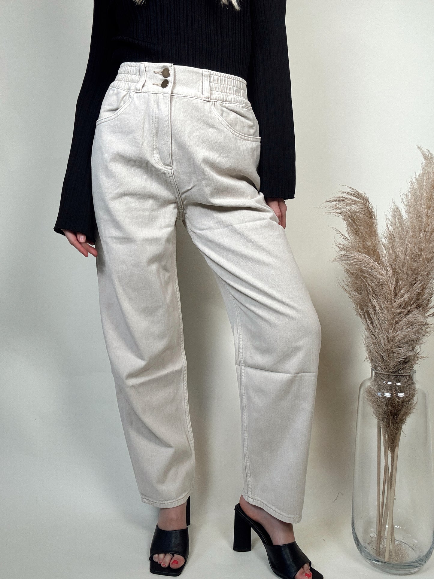 Cotton Double Button Barrel Jeans - Beige