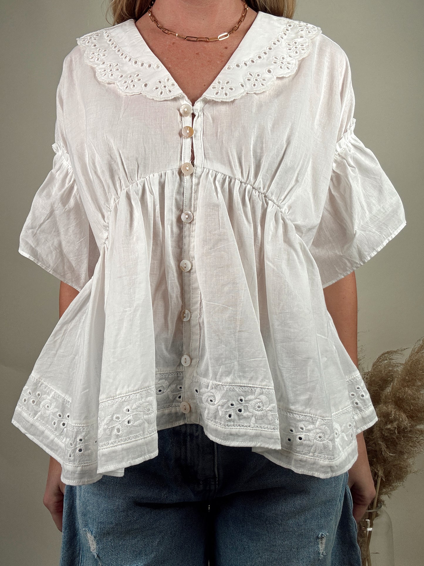 Embo Airy Collar Blouse