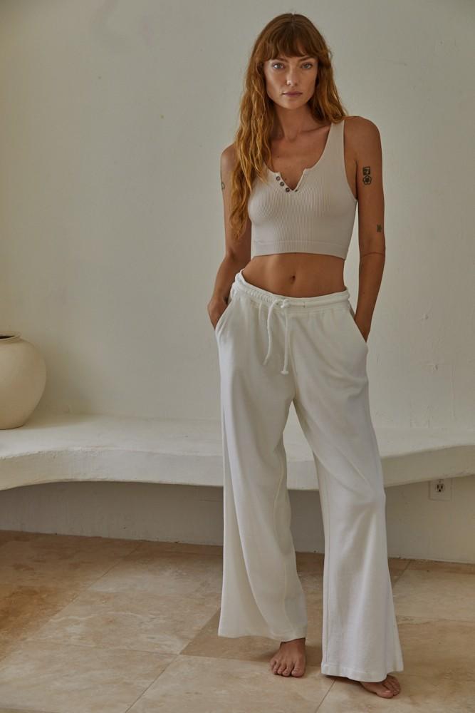 Day Dreamer Brami High Quality Seamless Square Neck Wide Shoulder Button Down Crop Tank 55% Modal, 37% Nylon, 8% Spandex Color: Cassis