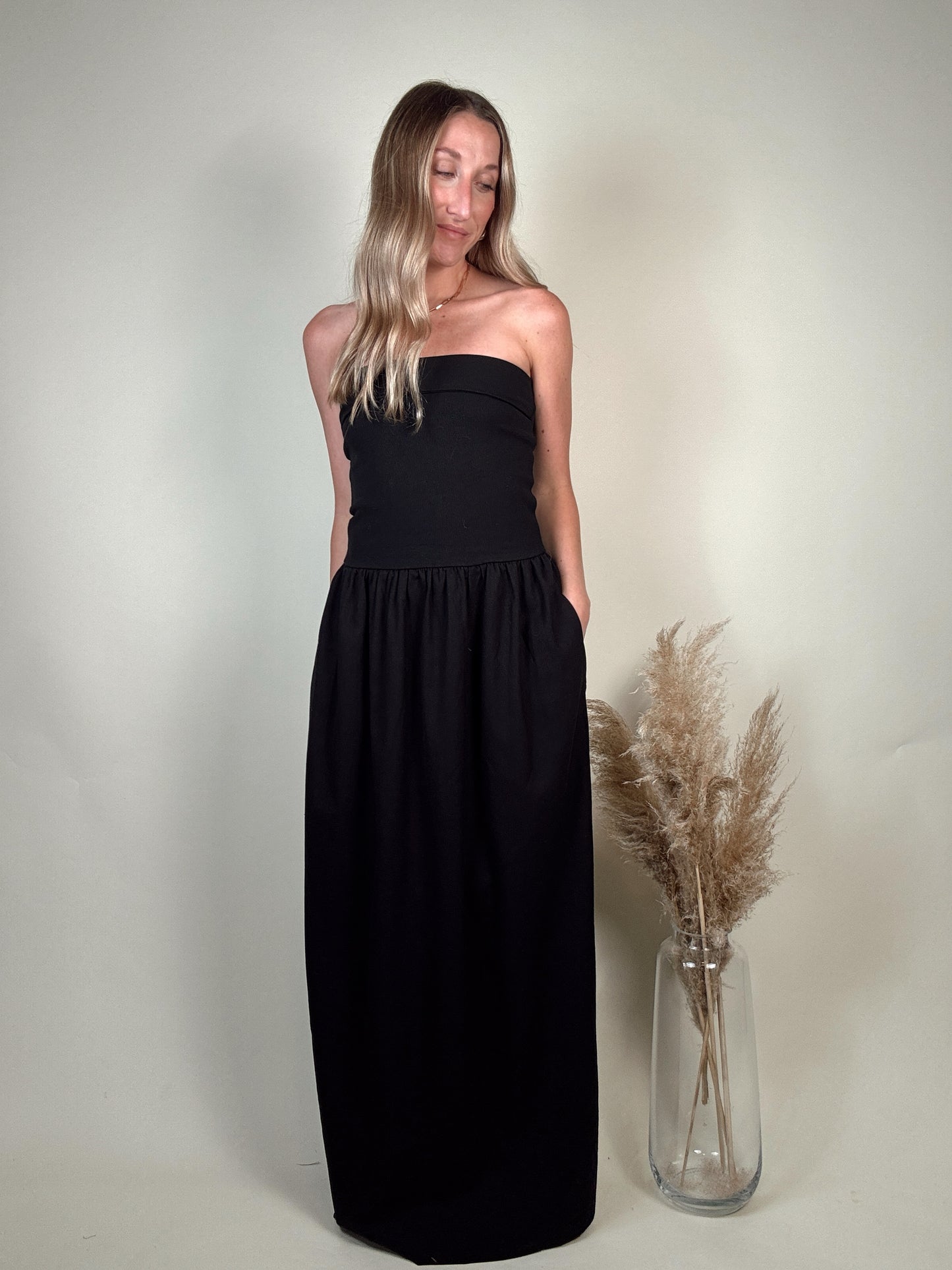 Remi Ribbed Linen Dress - Black