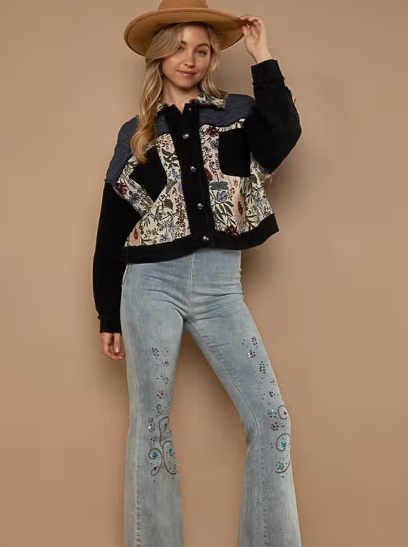 Quilted Corduroy Jacket Designed in long sleeve Regular fit Corduroy jacket with quilting point Contrast jacquard fabric patch Raw edge details Front pockets Button down with jacquard collar Vintage washed