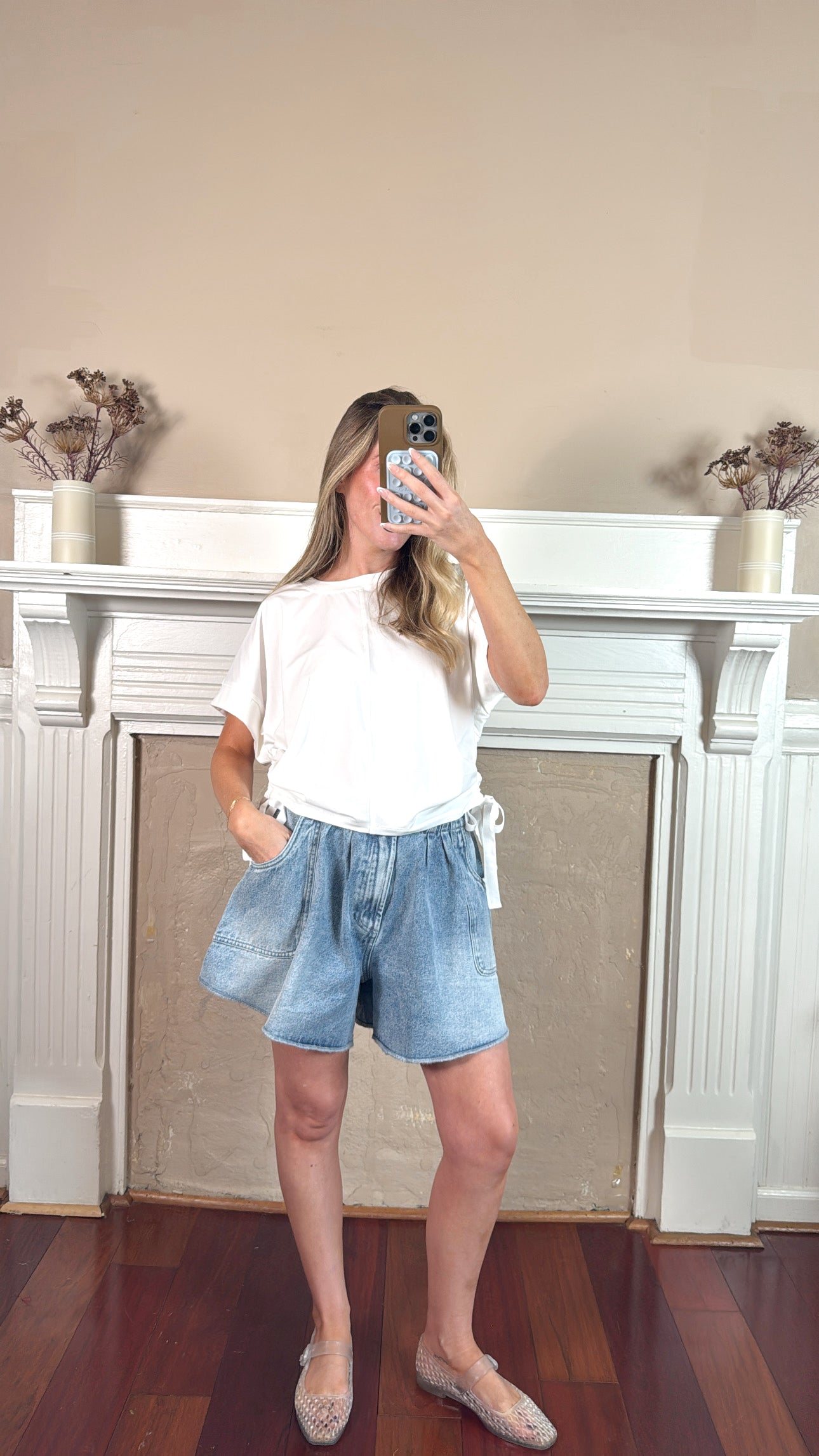 Side Scrunch Tee - White