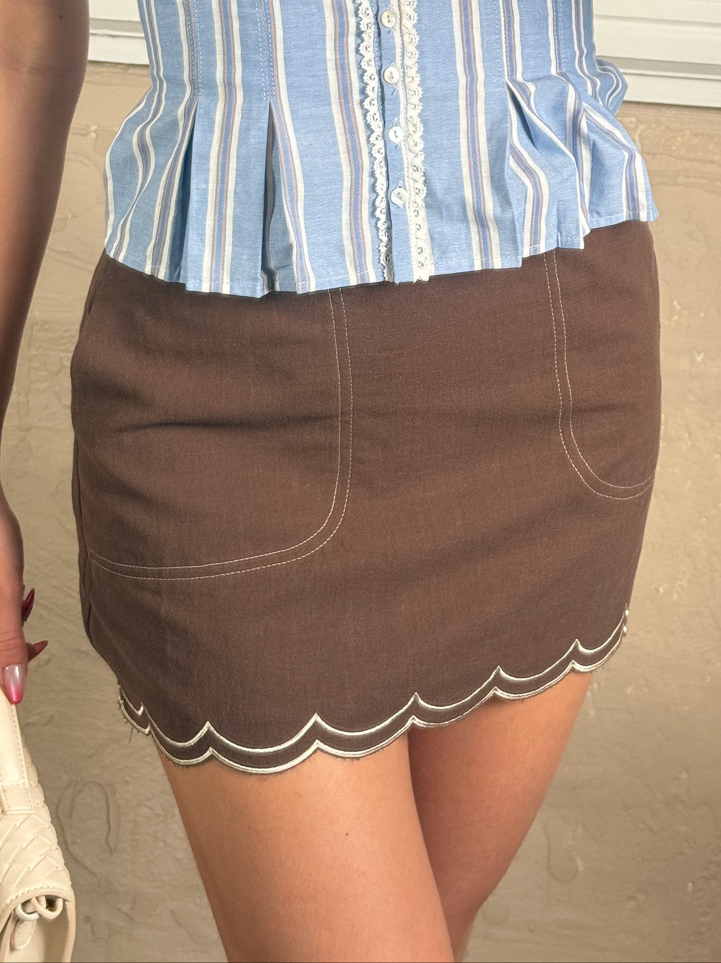 Scallop Hem Mini Skirt