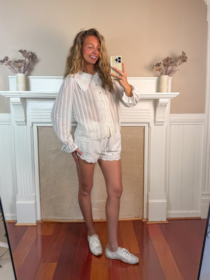 Scallop Lace Collar Button Blouse