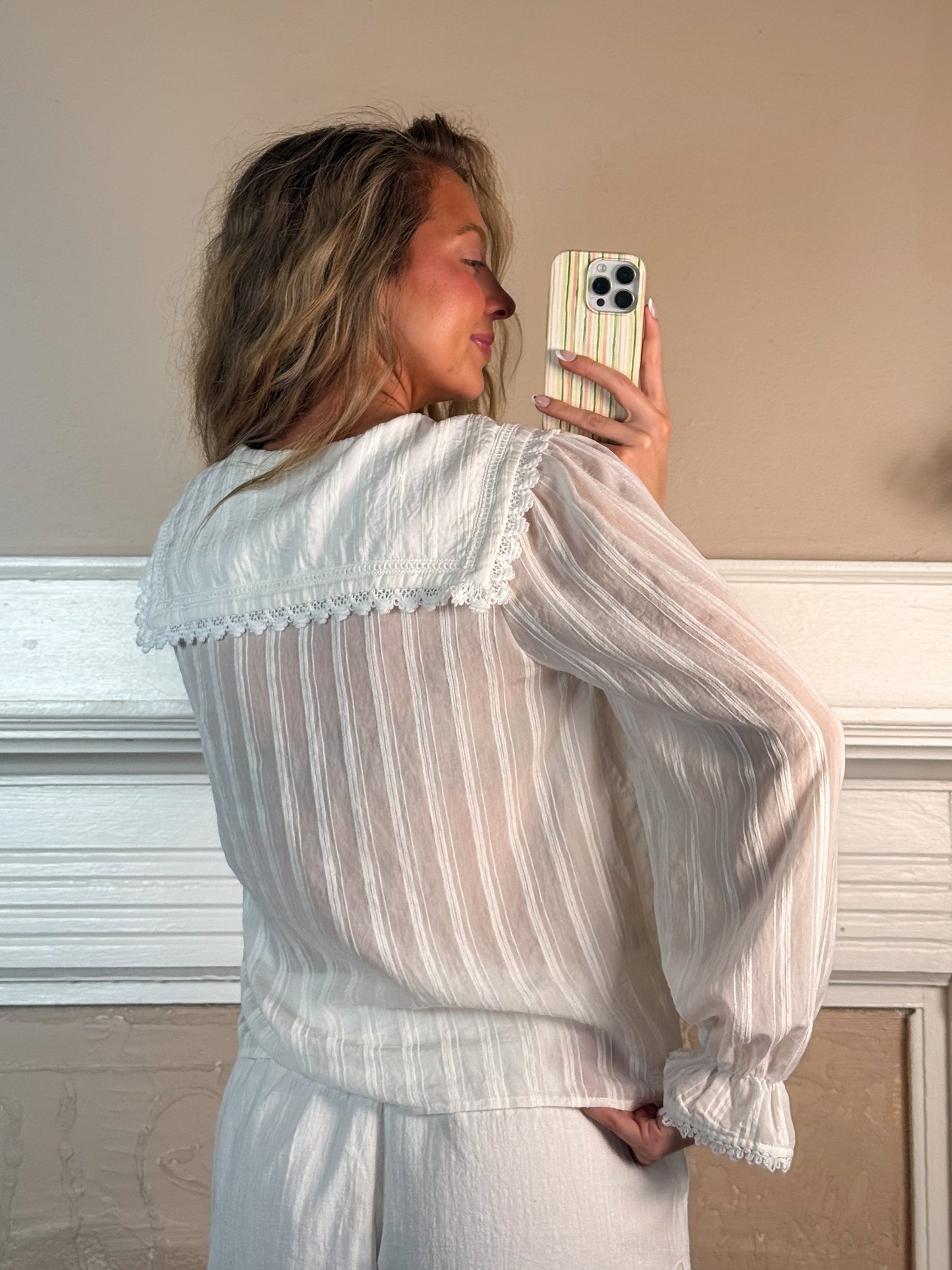 Scallop Lace Collar Button Blouse