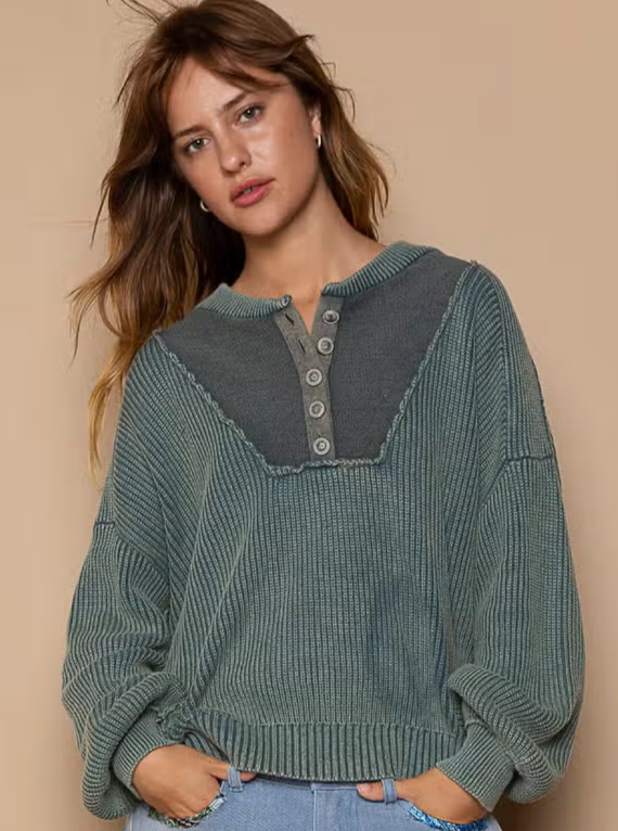 Stay warm and cozy in the Layla Lounge Top. This long sleeve ribbed sweater top features beautiful but detail that adds texture and accentuates the piece. It's perfect for keeping you warm on chilly days.