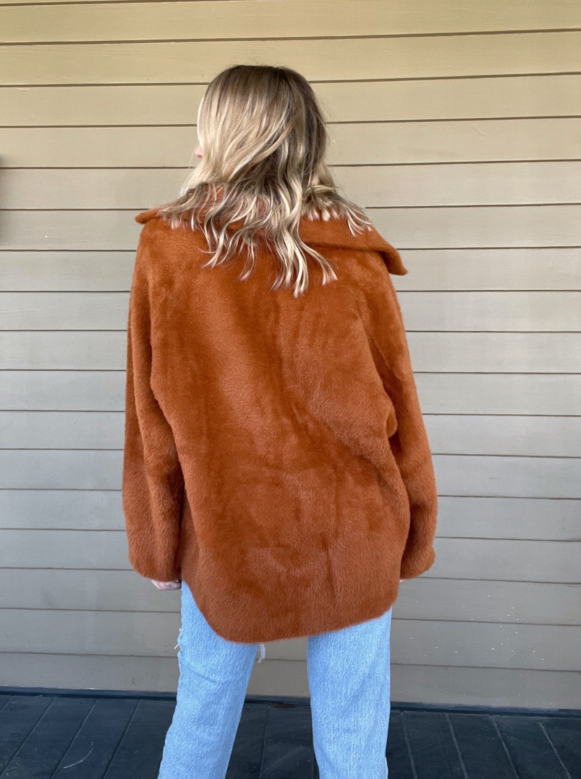 Vail Fur Jacket - Camel  Solid Soft Fur Women's Long Sleeves Collared Oversized Jacket Collared neck Snap button closure Front pockets on chest 100% Nylon Color: Camel