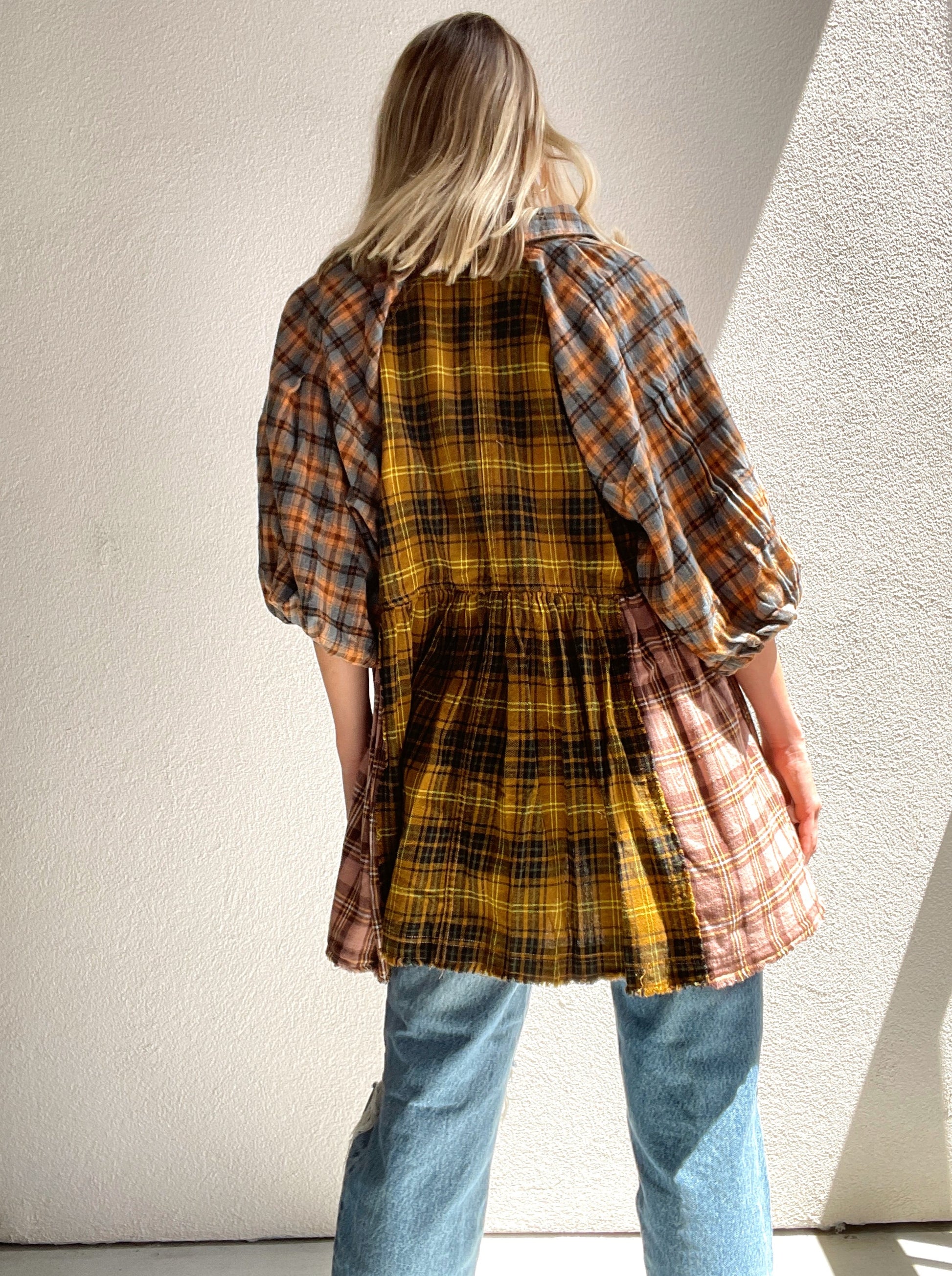 Woven Cotton Yarn Dye Brushed Mixed Plaid Pattern Fold Collar Neck Balloon Short Sleeve Loose Fit Button-Down Tunic Top