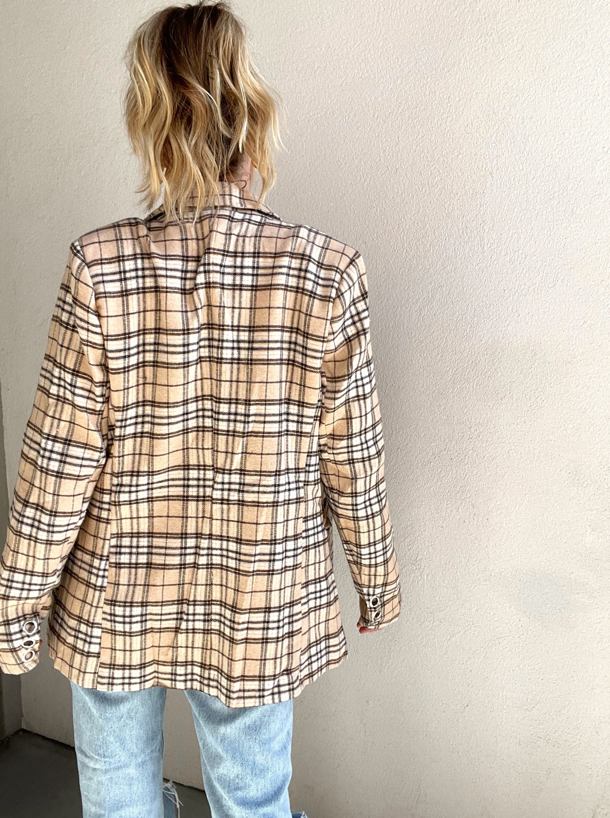 Plaid Blazer with Front Pockets